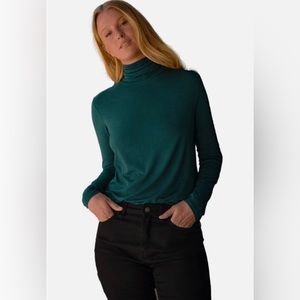 Prana Women’s Foundation Turtleneck NWT size small